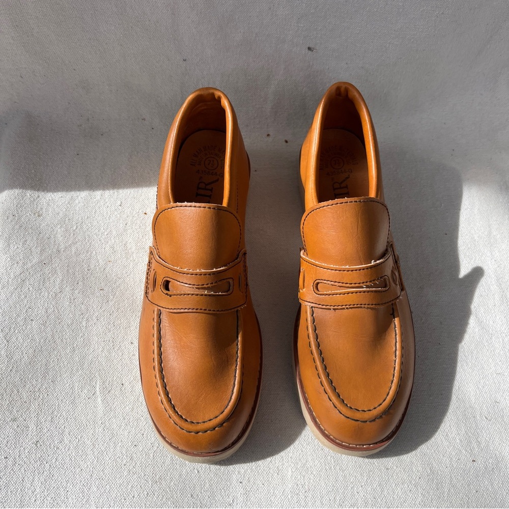 Blair Classic Cognac Camel Brown Loafers Slip On Shoes Women’s Sz 9 Men 7.5